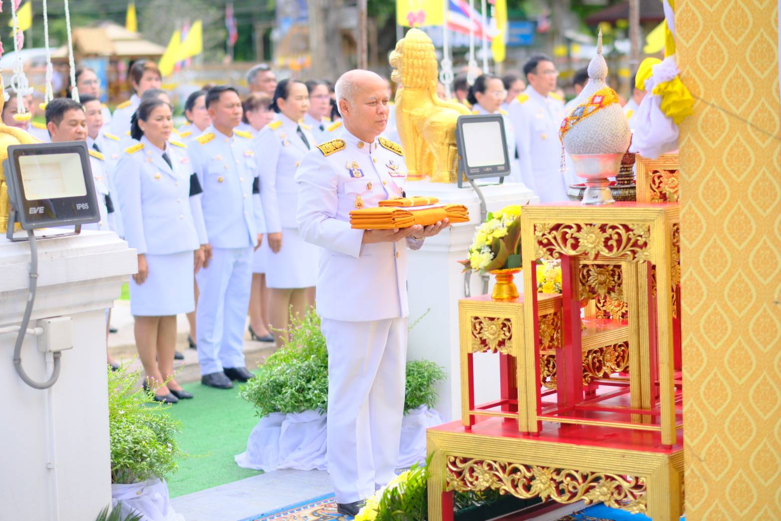 พช.โพนนาแก้ว : ร่วมถวายผ้าพระกฐินพระราชทานกรมการพัฒนาชุมชน ปี พ.ศ 2568 ณ วัดอุดมธานีพระอารามหลวง ตำบลบ้านใหญ่ อำเภอเมืองนครนายก จังหวัดนครนายก